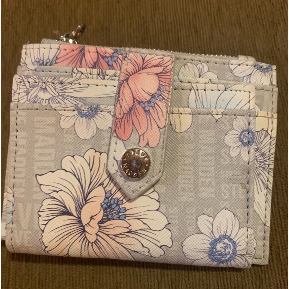Steve Madden Card Holder